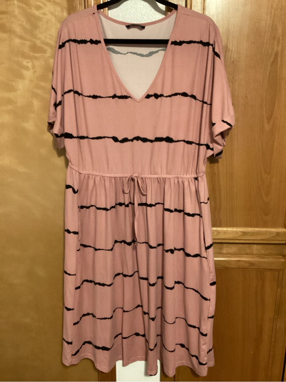 BloomChic Pink Midi Dress with Black Stripe Accents, size 14/16, EUC